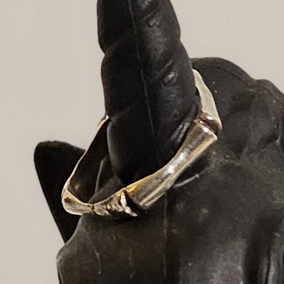 Silver Bone Ring - Picture 4 of 4